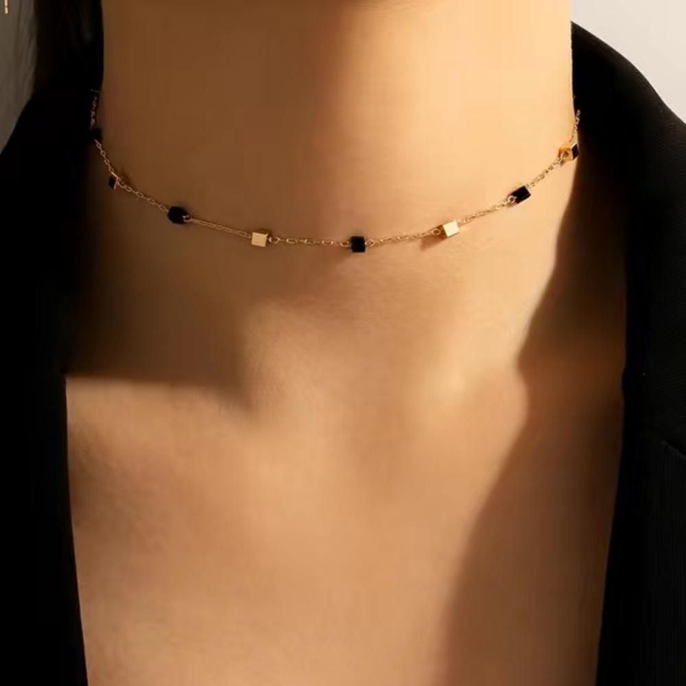 Gorgeous silver Square Beaded Choker Necklace - Adjustable & Stylish!